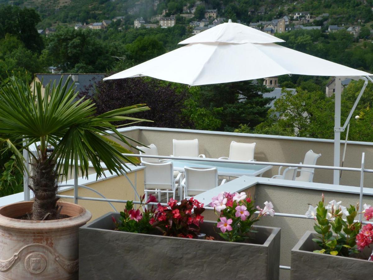 Salles-la-Source La Desirade Bed & Breakfast エクステリア 写真