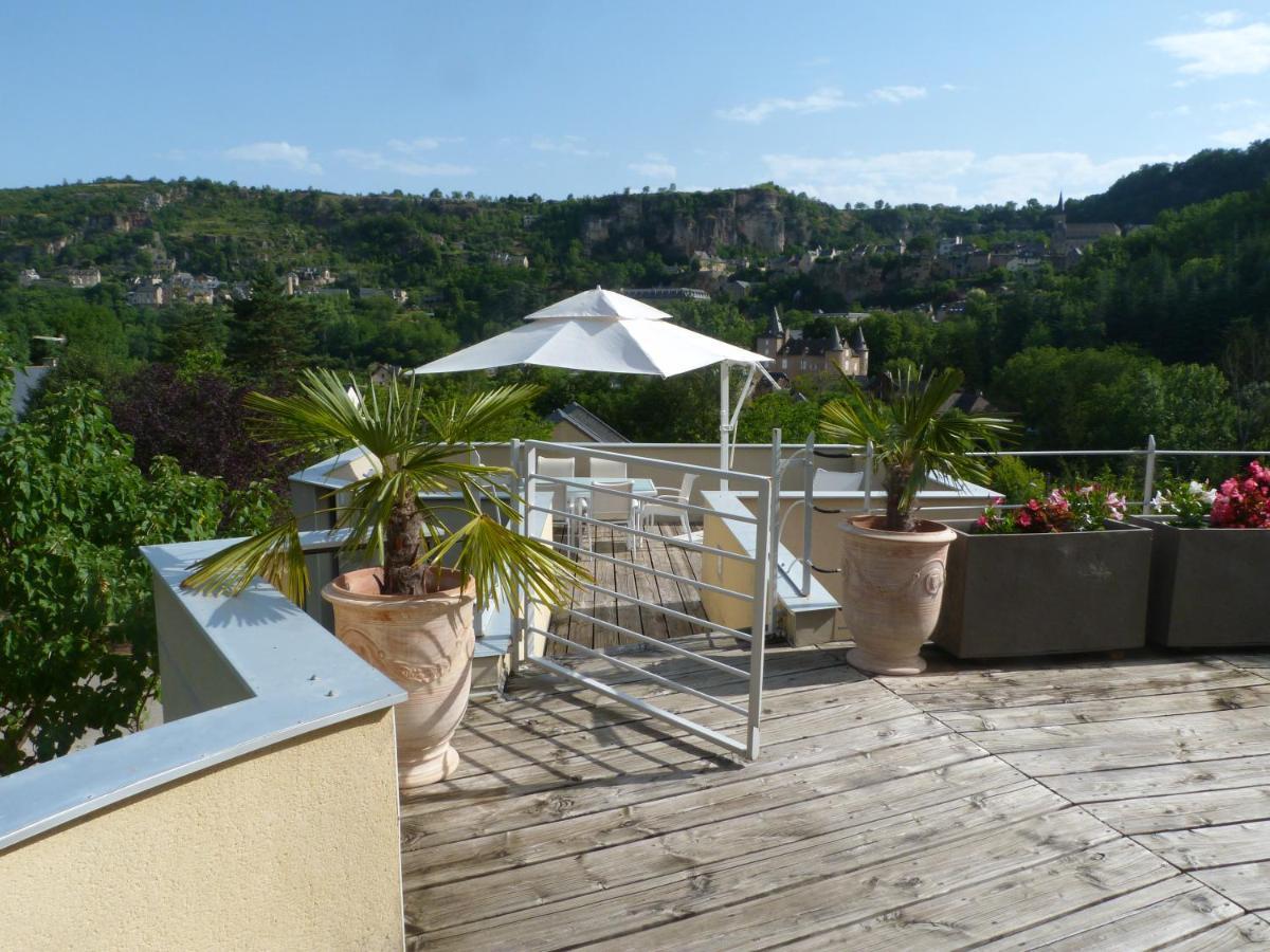 Salles-la-Source La Desirade Bed & Breakfast エクステリア 写真